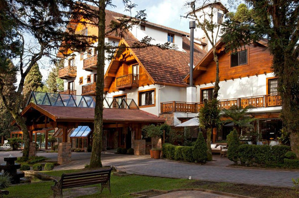 Xadrez gigante. - Picture of Bavaria Sport Hotel, Gramado